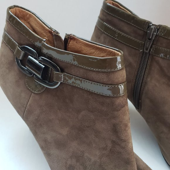Sofft Taupe Ankle Boots Size 11 - Picture 6 of 6